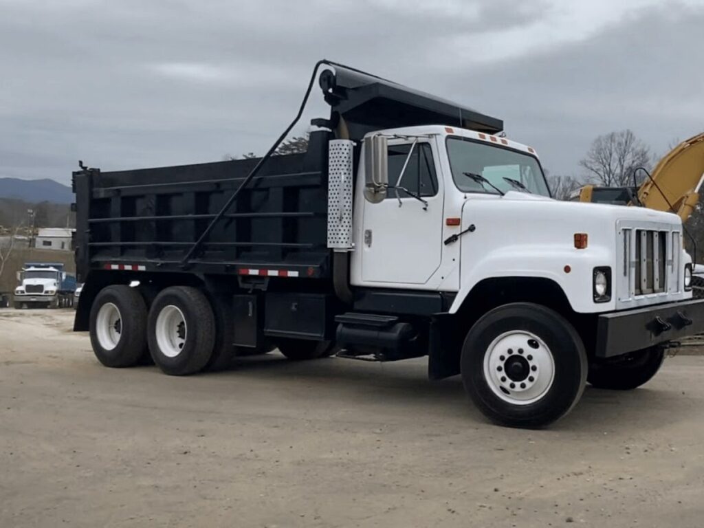 tandem dump truck 2